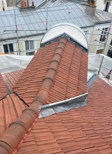 Démoussage toiture hydrofuge