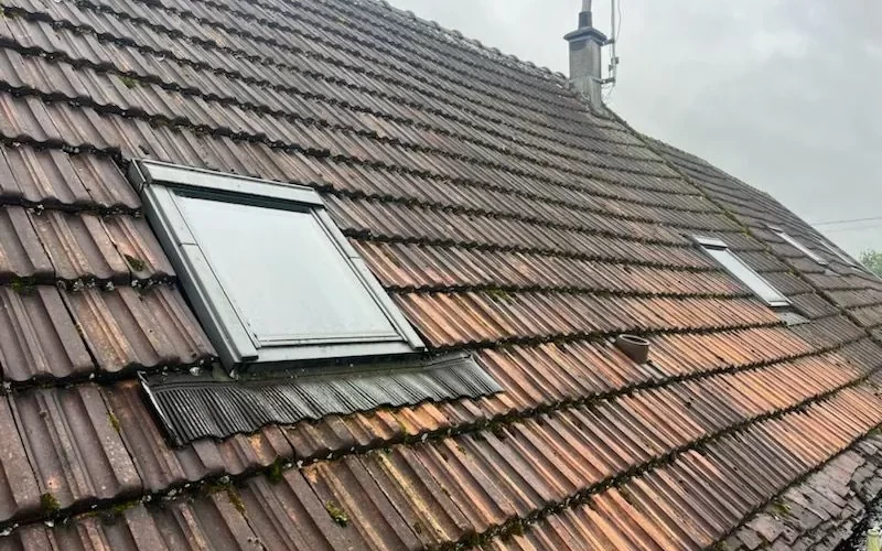 Toiture abîmée avant travaux à Villiers